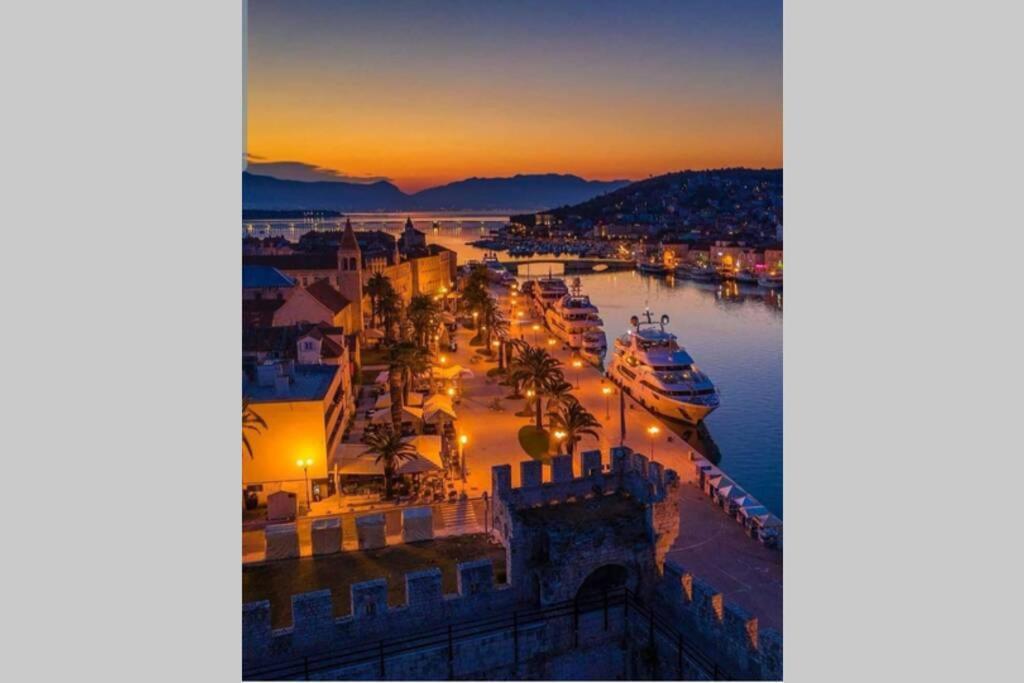 Apartament Oleandar Trogir Zewnętrze zdjęcie